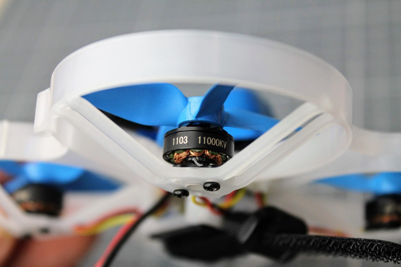 BETAFPV Beta85 Pro 2 TBS 2S Brushless Whoop Drone with F4 AIO FC 5A ESC 25mW C01 Camera 30 Degree 1103 11000KV Motor Tiny Whoop FPV Racing